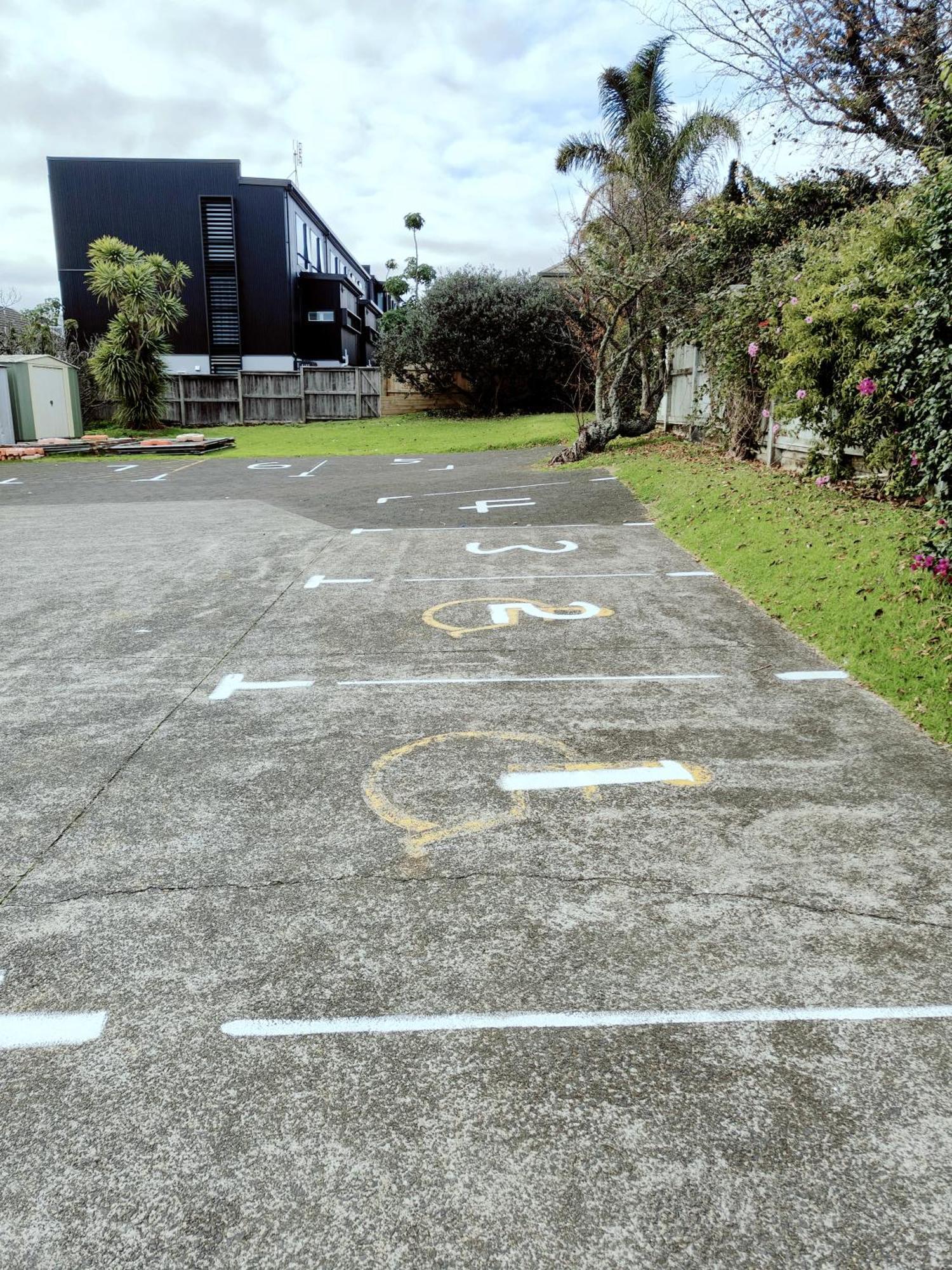 Milford Central Budget Friendly Rooms Auckland Exterior photo