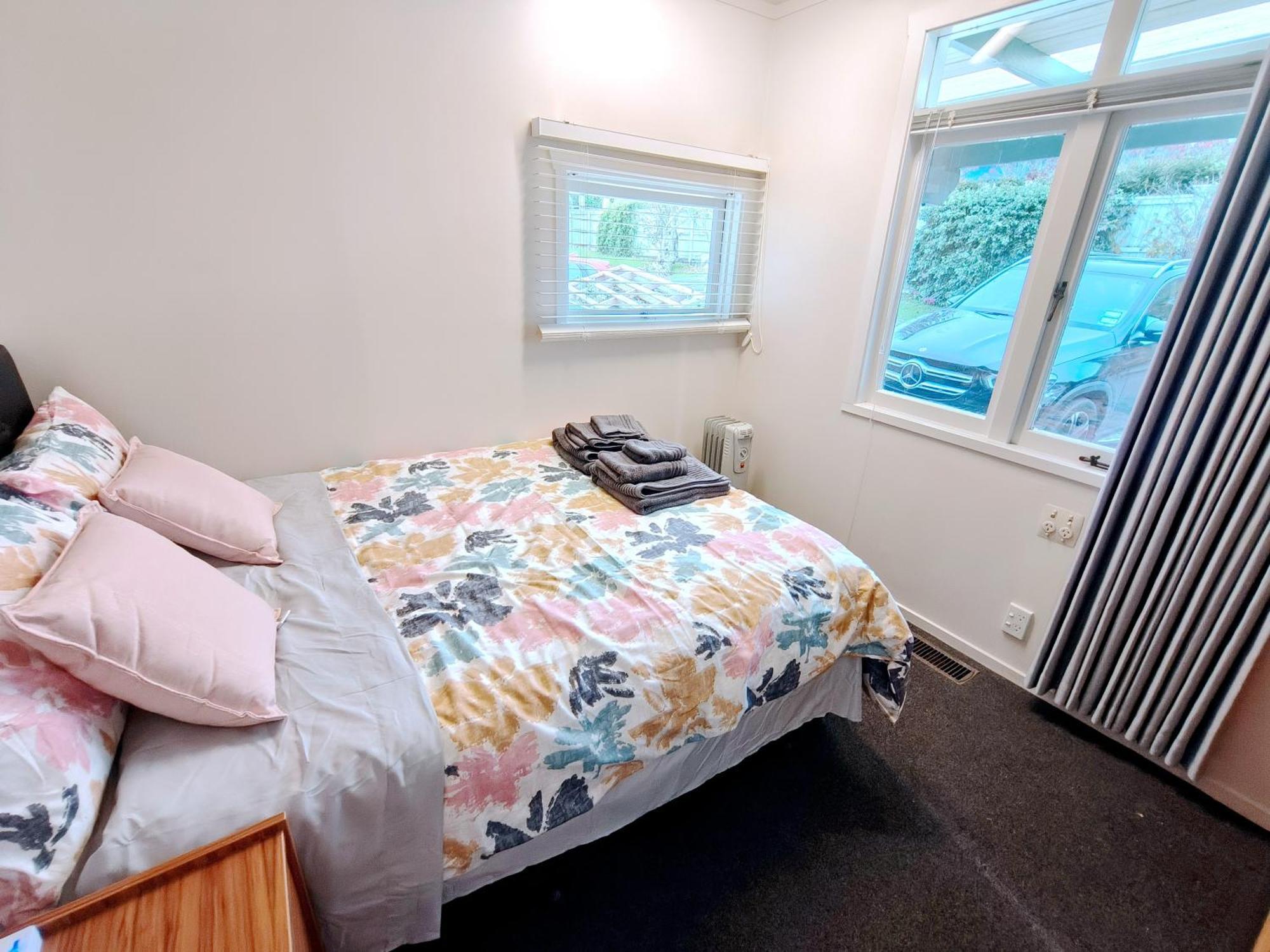 Milford Central Budget Friendly Rooms Auckland Exterior photo